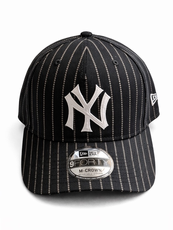 New Era Other - New Era Men’s Black Pinstripe NY Logo 9FORTY Cap